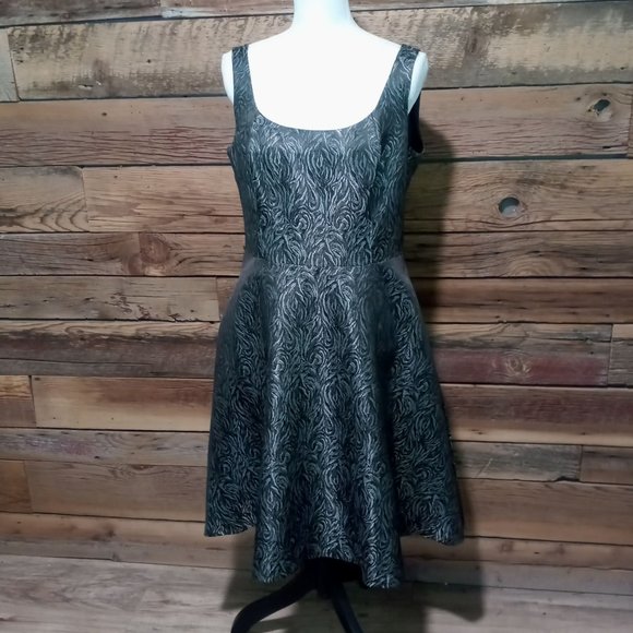 Jones Wear Womens Size 10 Dress  Fit and Flare above the Knee Pockets - Picture 1 of 9